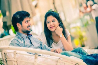 বন্ধুর প্রেমে পড়েছেন? জেনে নিন করণীয়