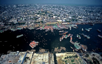 পুরান ঢাকার অধিকাংশ এলাকা-মার্কেট বন্ধ