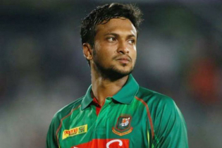 ভুলে দণ্ডিত সাকিব, ভেলকি সৌরভের হাতে 