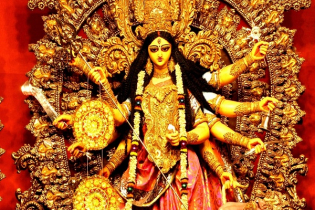 বাংলাদেশের এই মন্দির থেকেই সারা বিশ্বে দুর্গা পূজার সূচনা