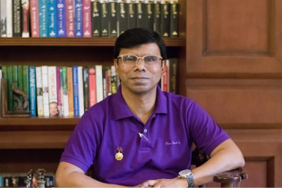 বাড়ির উপার্জনকারী নিঃসঙ্গ শেরপাদের বাঁচাতে হবে!