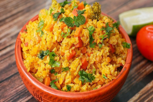 দুপুরে পাতে রাখুন সবজি খিচুড়ি 