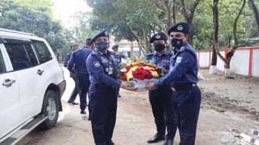 ঢাকা রেঞ্জের অতিরিক্ত ডিআইজির মুকসুদপুর থানা পরিদর্শন 