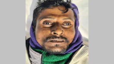 চালকের রক্তাক্ত লাশের পাশেই পড়েছিল অটোরিকশা 