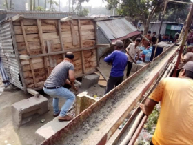 জামতৈল রেলওয়ে স্টেশনের অবৈধ দোকানপাট উচ্ছেদ