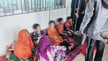 চাটনি ভেবে কীটনাশক খেল চার শিশু