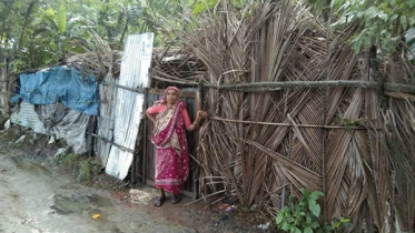‘একটা ভালো ঘরে শান্তিতে মরতে চাই’