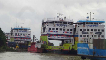 ঘাটে নেই কোনো গাড়ি, অপেক্ষায় ফেরি
