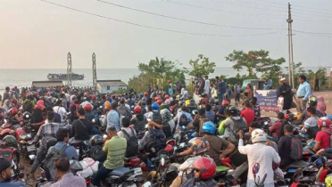 শিমুলিয়া ঘাটে মানুষ ও যানবাহনের ঢল