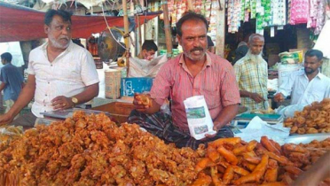 ফুটপাতে পেঁয়াজু বিক্রি করেই কোটিপতি মাসুদ