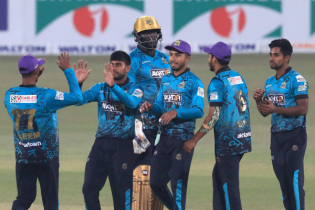 কুমিল্লাকে ব্যাটিংয়ে পাঠাল চট্টগ্রাম
