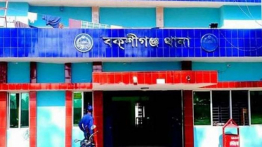 সাবেক স্ত্রীকে না পেয়ে শাশুড়িকে কোপালেন যুবক
