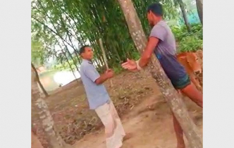 দিনাজপুরে গাছে বেঁধে প্রতিবন্ধীকে নির্যাতন, ভিডিও ভাইরাল