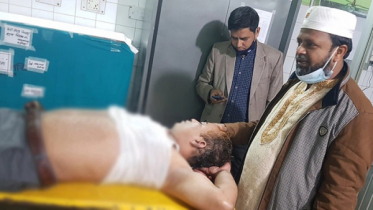 বাসে ‘ফ্রি’ হালুয়া খেয়ে খোয়ালেন লাখ টাকা