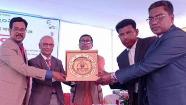 একুশে পদকপ্রাপ্ত ইমেরিটাস অধ্যাপক ড. মো. আবদুস সাত্তার মণ্ডলকে সং