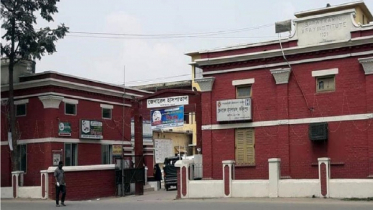 বর্জ্য অপসারণ হয় না ২ মাস
