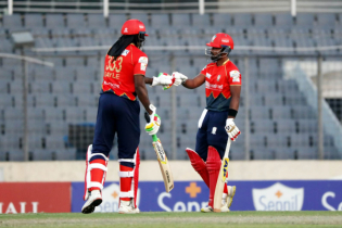 ভালো শুরুর পরও বেশি করতে পারল না বরিশাল