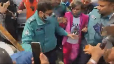 ‘ওই যে হিরো আলম’ বলে জনতার দৌড়, পুলিশের লাঠিচার্জ