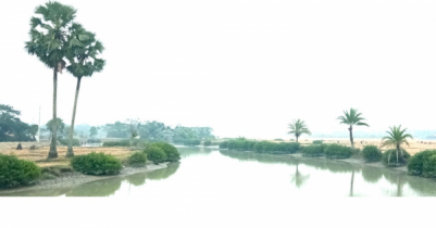 উপকূলজুড়ে অসময়ে বৃষ্টি, শঙ্কায় চাষিরা