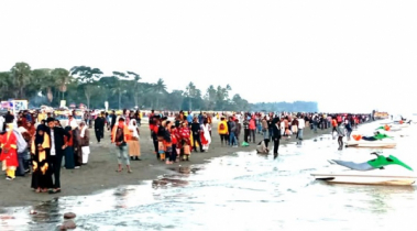 ভালোবাসায় ভরপুর কুয়াকাটা সমুদ্র সৈকত
