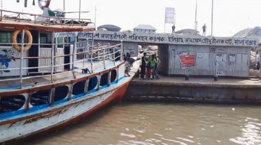 মাদারীপুরে ২ লঞ্চকে জরিমানা