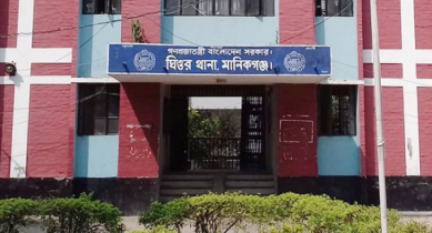 বাবার লাশ দাফনের প্রস্তুতি, হঠাৎ বাড়ি ফিরে যা করলেন ছেলে