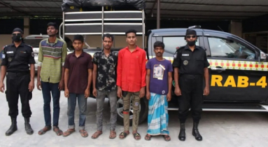 মানিকগঞ্জে ৫ ছিনতাইকারীকে আটক করেছে র‍্যাব