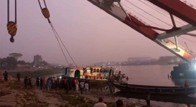 লঞ্চটি ছিল ৫৫ হাত পানির নিচে