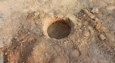 হাত বেঁধে ভাতিজাকে মাটিতে পুঁতে রাখলেন চাচা, আটক ৩