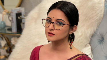 পরীমণির বিয়ে ‘অবৈধ’, পাঠানো হলো আইনি নোটিশ