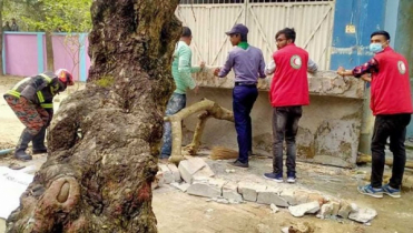 গ্যারেজ রং করার সময় ধসে পড়ল ছাদ, শ্রমিক নিহত