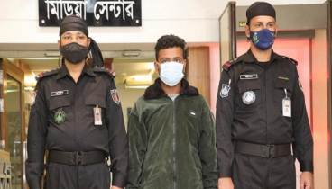 পুলিশের চোখ ফাঁকি দিয়ে যেভাবে ঘুরে বেড়ান দুই স্কুলছাত্রী ধর্ষণের মূলহোতা