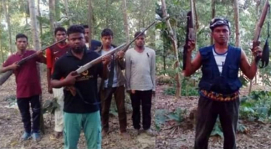রোহিঙ্গা ক্যাম্পের গহীন অরণ্যে ফের অস্ত্র তৈরির কারখানা বসাচ্ছে আরসা