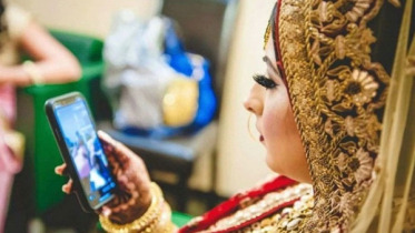 বিবাহিত নারীরা গুগলে যা বেশি খোঁজেন