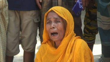গার্ডার চাপায় নিহতদের গ্রামের বাড়িতে চলছে শোকের মাতম