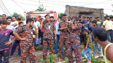 পদ্মায় নৌকাডুবি: জীবিত উদ্ধার ৩, নিখোঁজ ৩