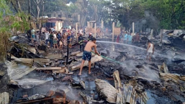 এক রাতেই মাথা গোঁজার ঠাঁই হারালো ৬০ পরিবার