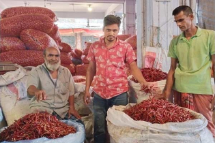 মরিচে বদলে গেছে ভাগ্য, মাসে আয় দেড় লাখ