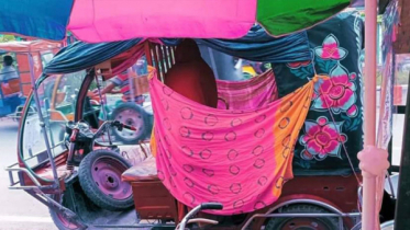 অটোরিকশায় জন্ম নিল ফুটফুটে সন্তান