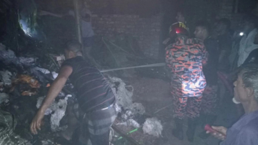 আগুনে পুড়ল তুলার গুদাম