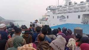রাতভর সমুদ্রে ভয়াবহ যাত্রা, ১৪ ঘণ্টা পর সেন্টমার্টিন থেকে ফিরল জাহাজ