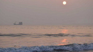 বছরের শেষ সূর্যের বিদায় সুন্দর আগামীর প্রত্যাশায়