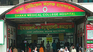 রাজধানীতে চলন্ত বাসে অজ্ঞান পার্টির খপ্পরে এক ব্যক্তি