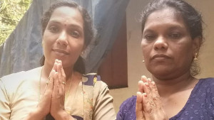 সন্তানদের খাবার কিনতে ৫০০ রুপি চেয়ে পেলেন ৫৫ লাখ!