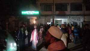 মুদি দোকানিকে মেরে টাকার ব্যাগ নিয়ে পালালো দুর্বৃত্তরা