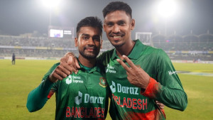মোস্তাফিজের যে কথায় সাহস পেয়েছিলেন মিরাজ