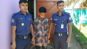 স্কুলছাত্রীকে উত্ত্যক্ত করায় কারাগারে বখাটে