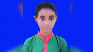‘মাইয়াডার লাশটা খুঁইজা দ্যান, শুধু একবার দেকমু’