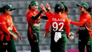 তীরে এসে তরী ডোবাল বাঘিনীরা  