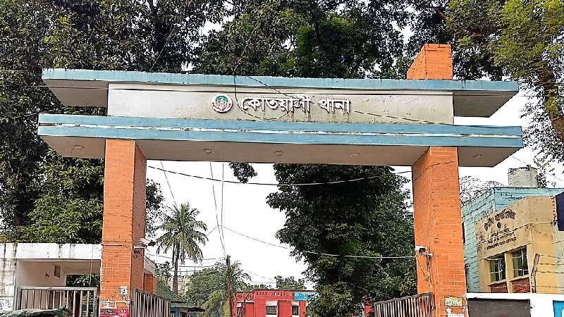 ট্রাকের চাকায় পিষ্ট হয়ে স্কুলছাত্র নিহত